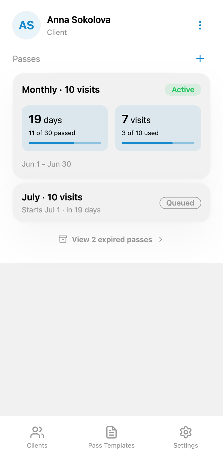 Client card in Shanti: an active pass with day and visit progress
